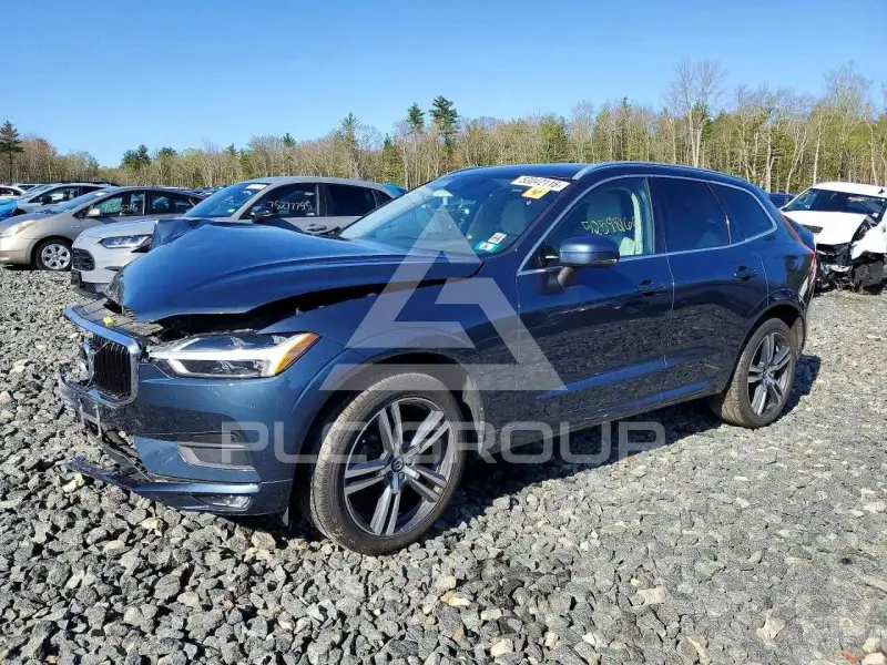 2021 Volvo XC60 photo