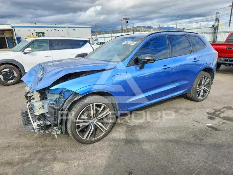 2021 Volvo XC60 photo