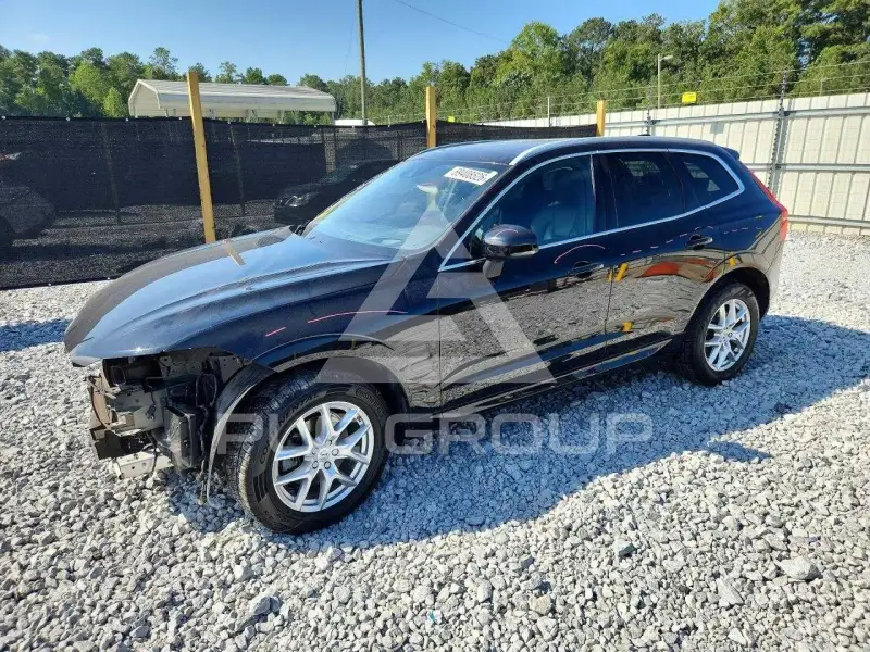 2021 Volvo XC60 photo
