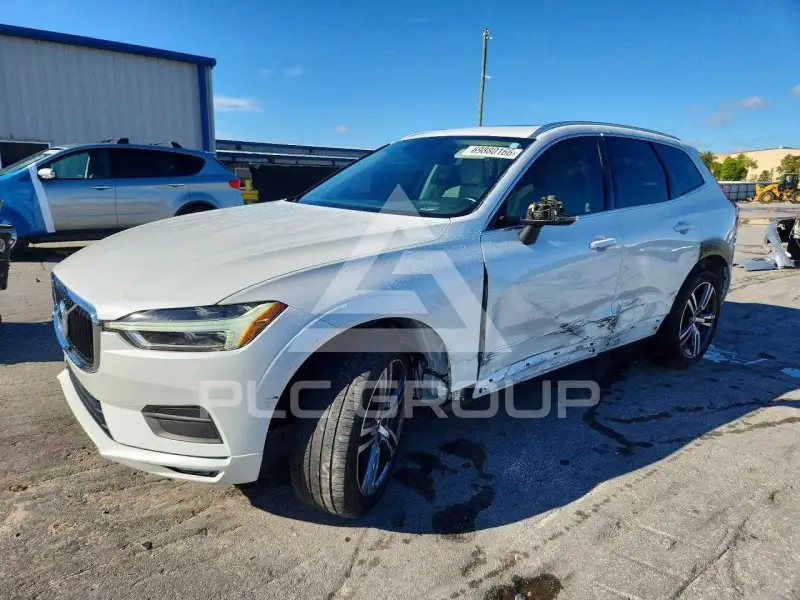 2021 Volvo XC60 photo