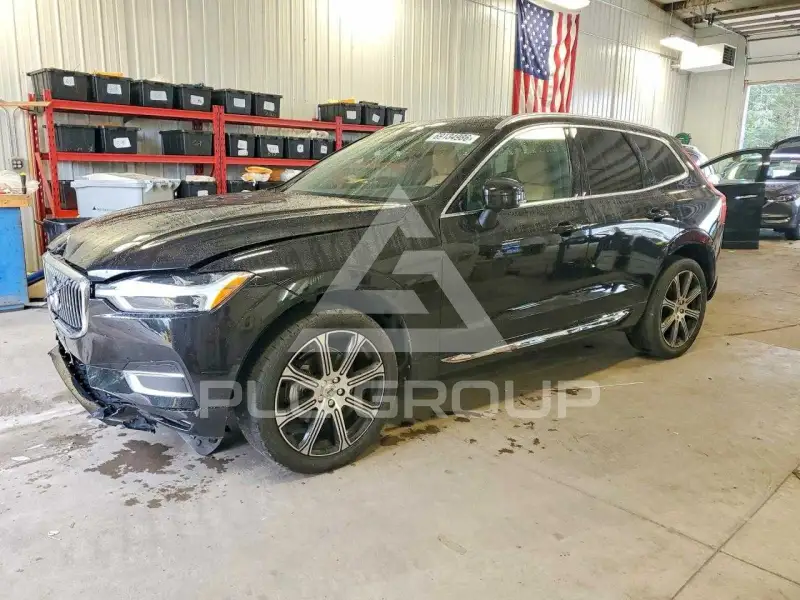 2021 Volvo XC60 photo