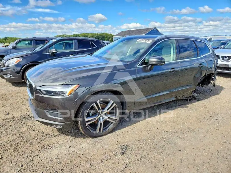 2021 Volvo XC60 photo