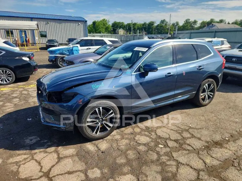 2021 Volvo XC60 photo