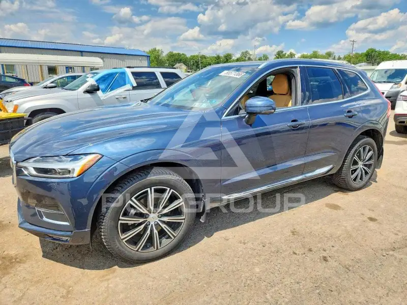2021 Volvo XC60 photo
