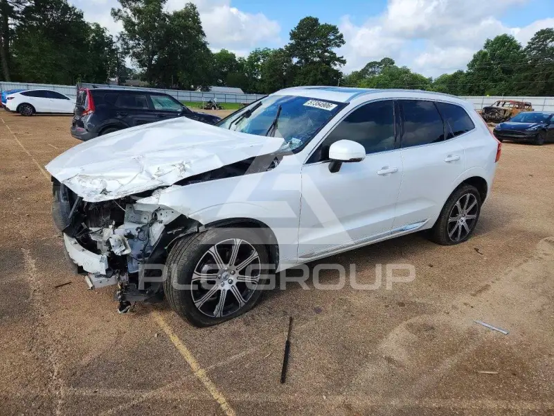 2021 Volvo XC60 фото