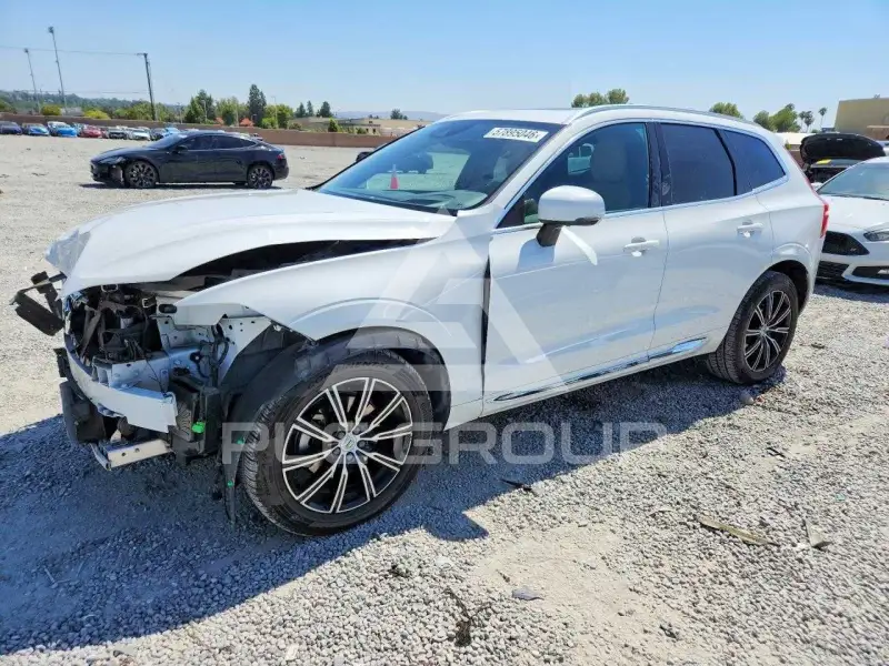 2021 Volvo XC60 фото