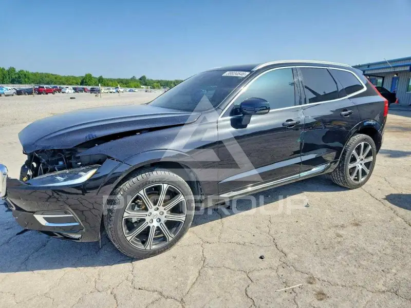 2021 Volvo XC60 photo