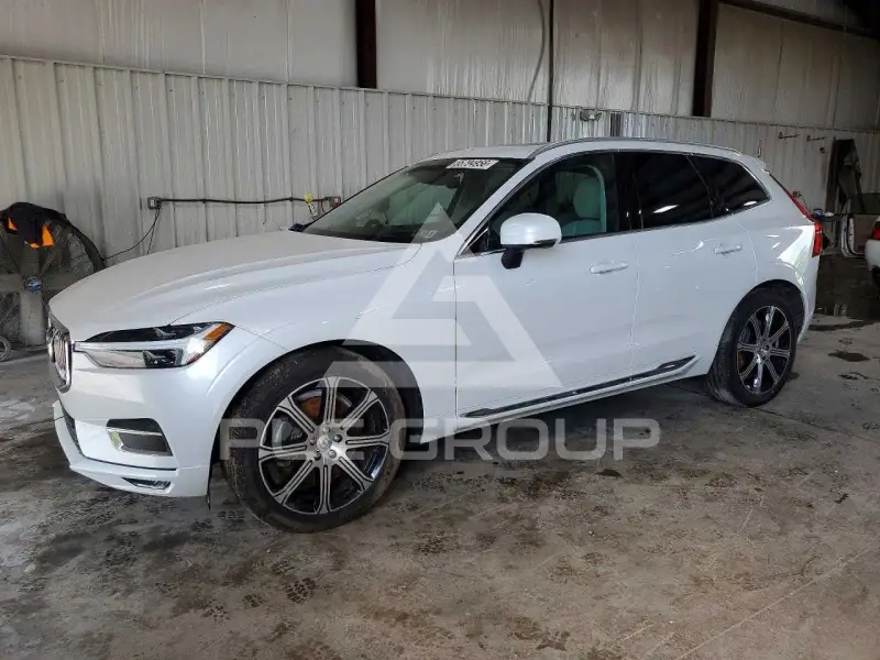 2021 Volvo XC60 photo