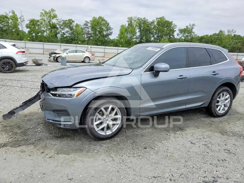 2021 Volvo XC60 photo