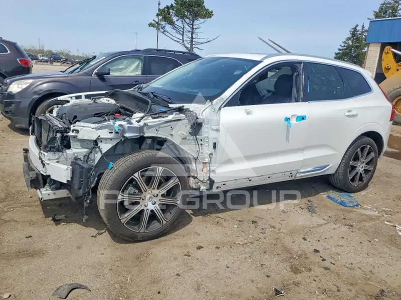 2021 Volvo XC60 photo