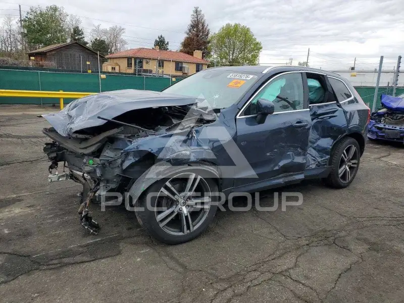 2021 Volvo XC60 photo