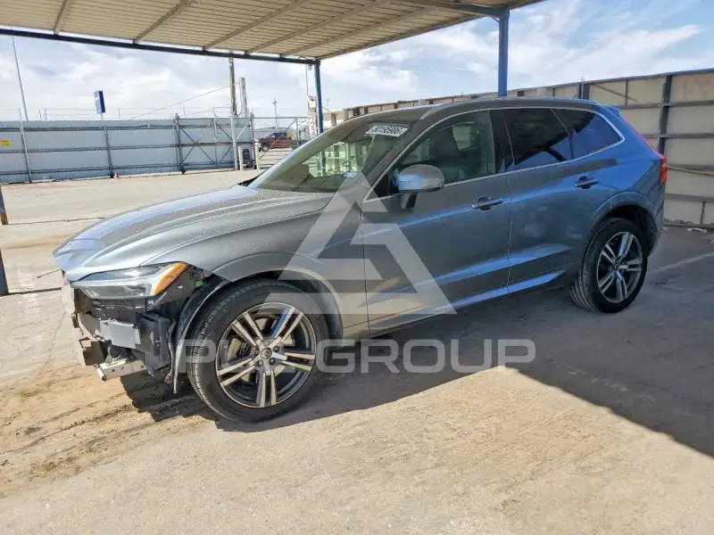 2021 Volvo XC60 photo