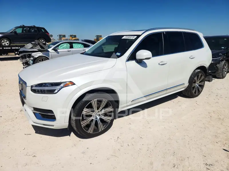 2021 Volvo XC90 фото