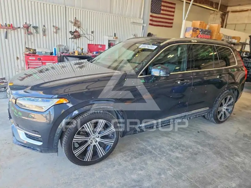 2021 Volvo XC90 фото