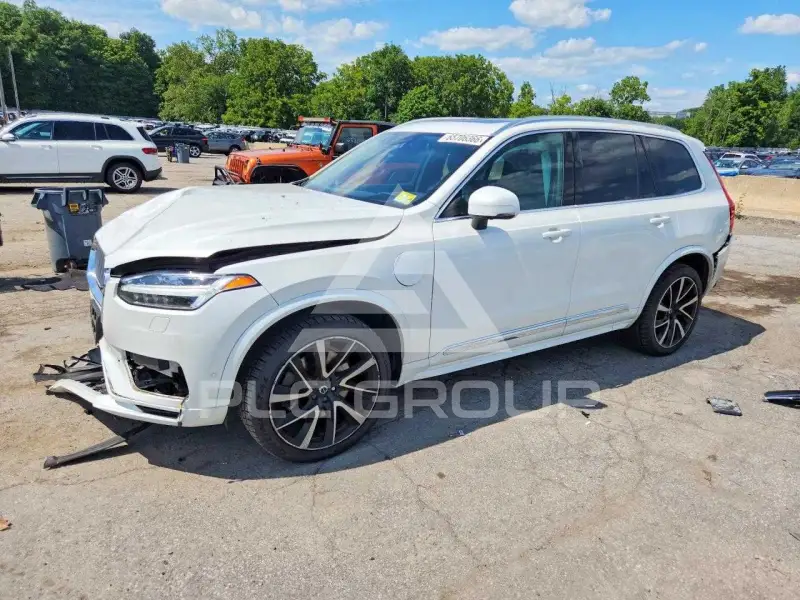 2021 Volvo XC90 фото