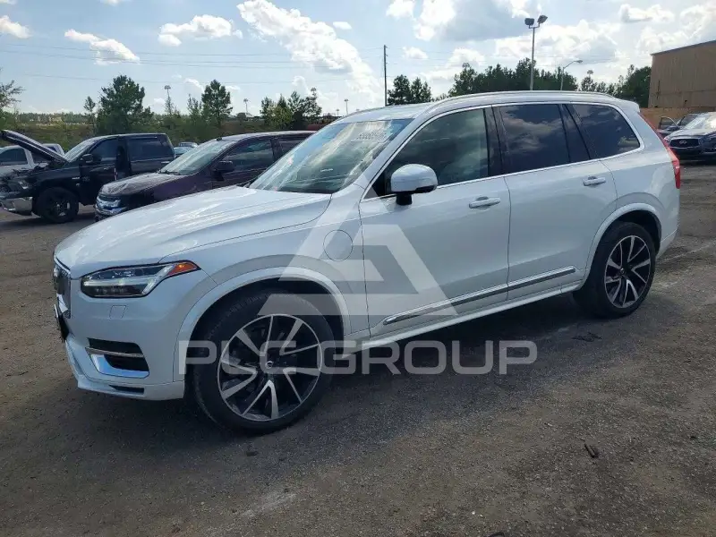 2021 Volvo XC90 photo