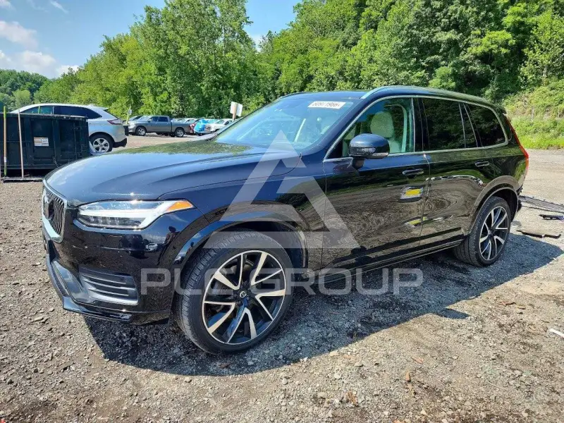 2021 Volvo XC90 photo