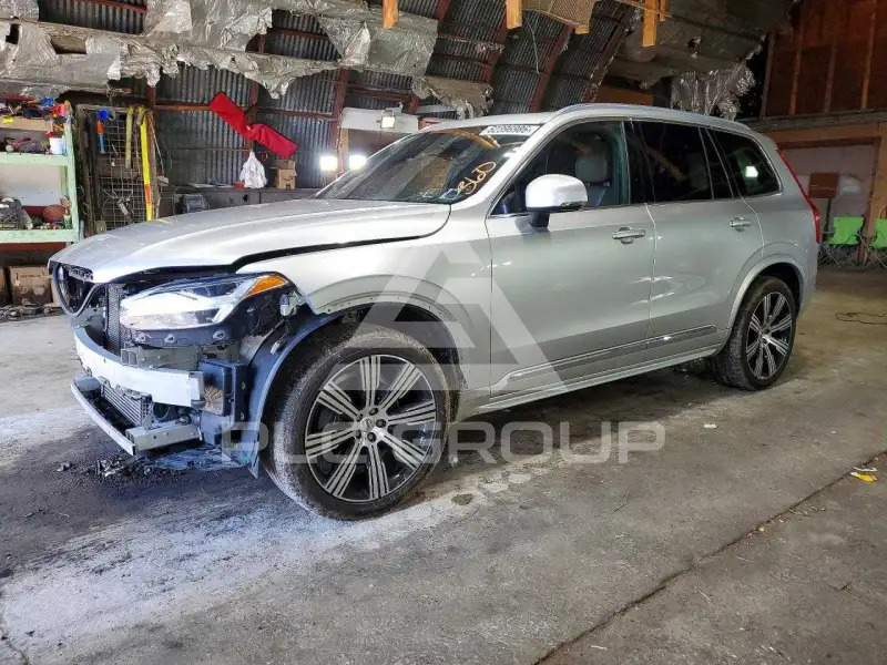 2021 Volvo XC90 фото