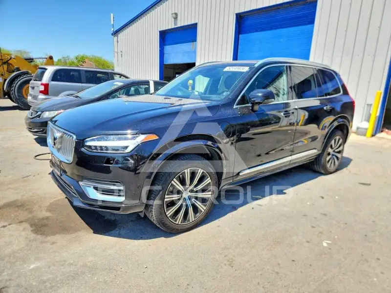 2021 Volvo XC90 photo