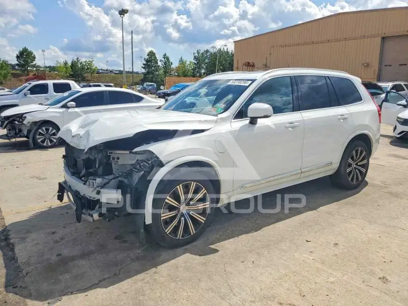 2021 Volvo XC90 photo