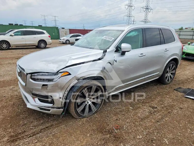 2021 Volvo XC90 фото
