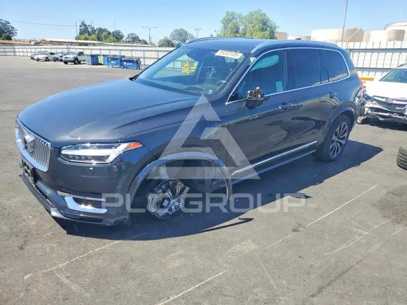 2021 Volvo XC90 фото