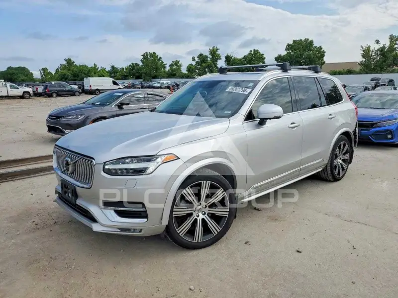 2021 Volvo XC90 photo