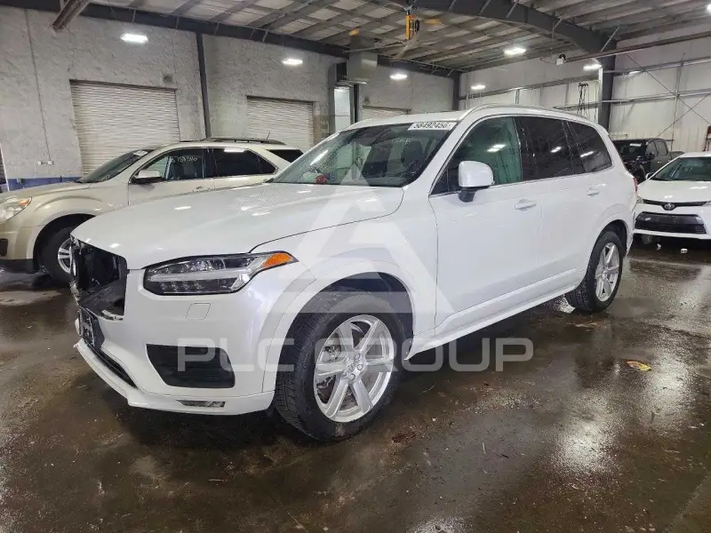 2021 Volvo XC90 photo