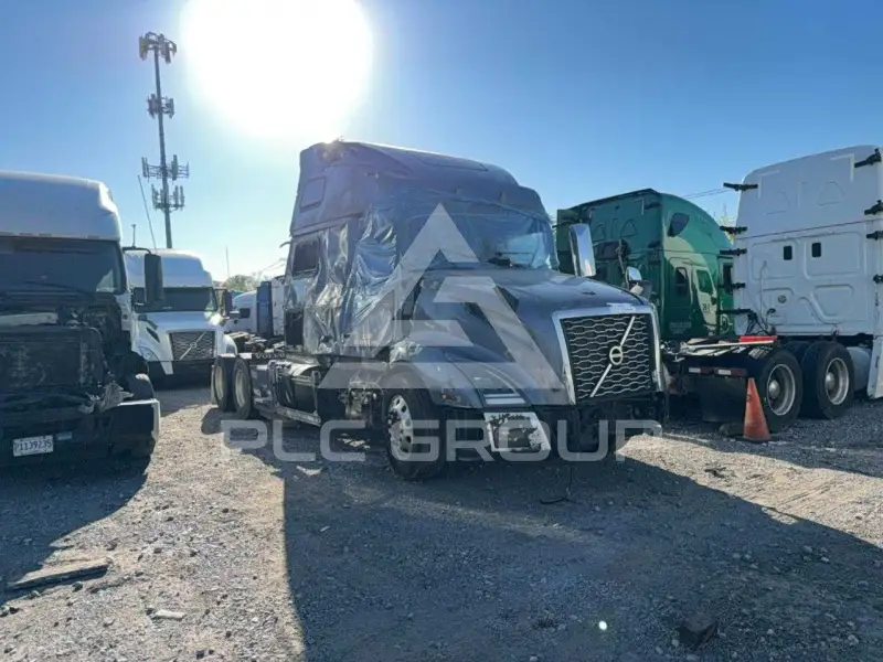 2021 Volvo VNL фото
