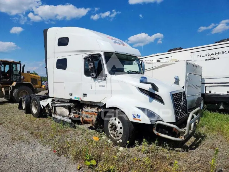 2021 Volvo VNL фото