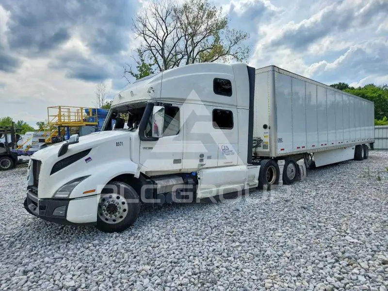 2021 Volvo VNL фото