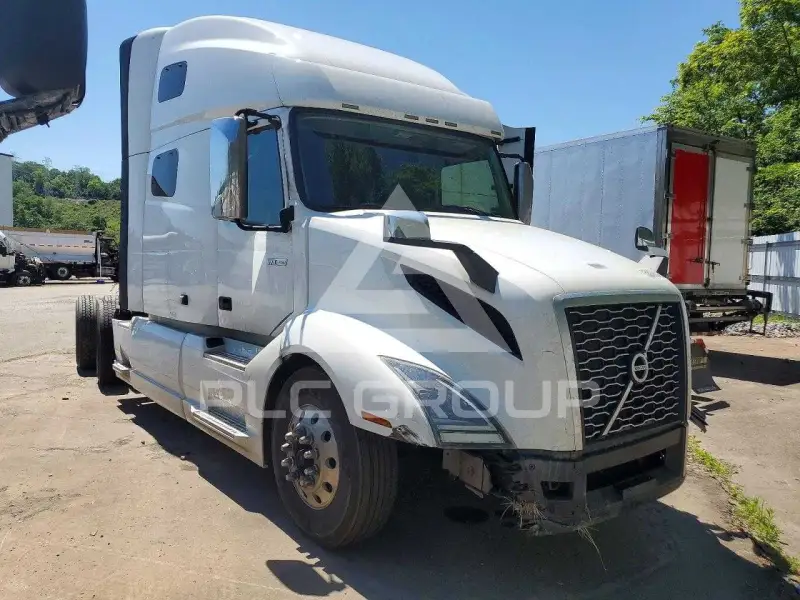 2021 Volvo VNL фото