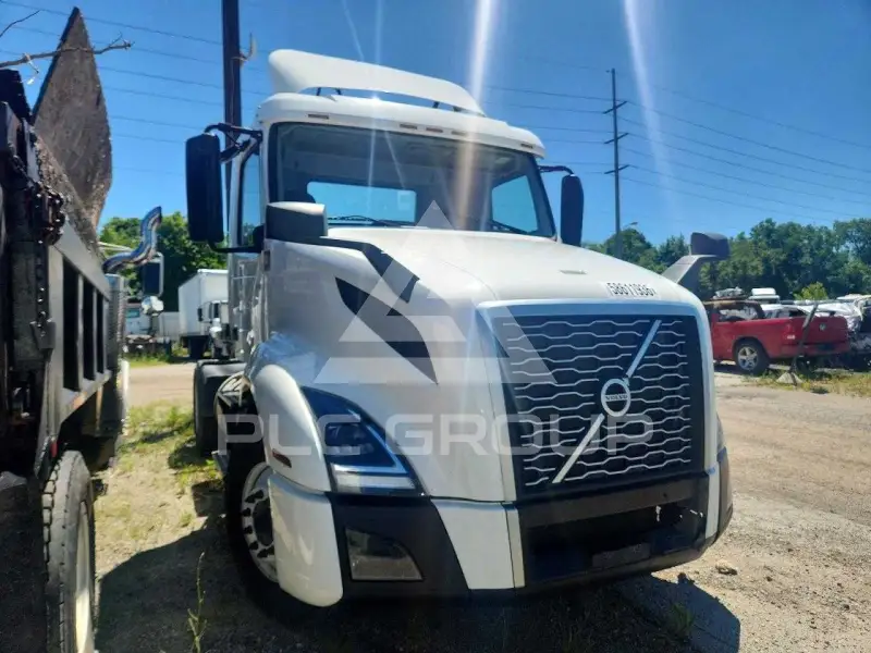 2021 Volvo VNL фото