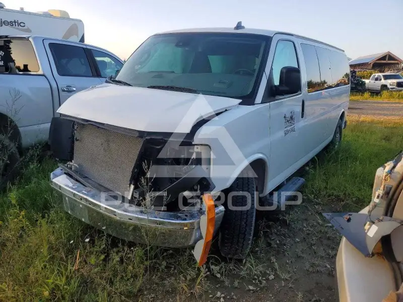 2021 GMC Savana фото
