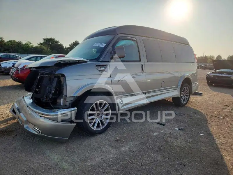 2021 GMC Savana фото