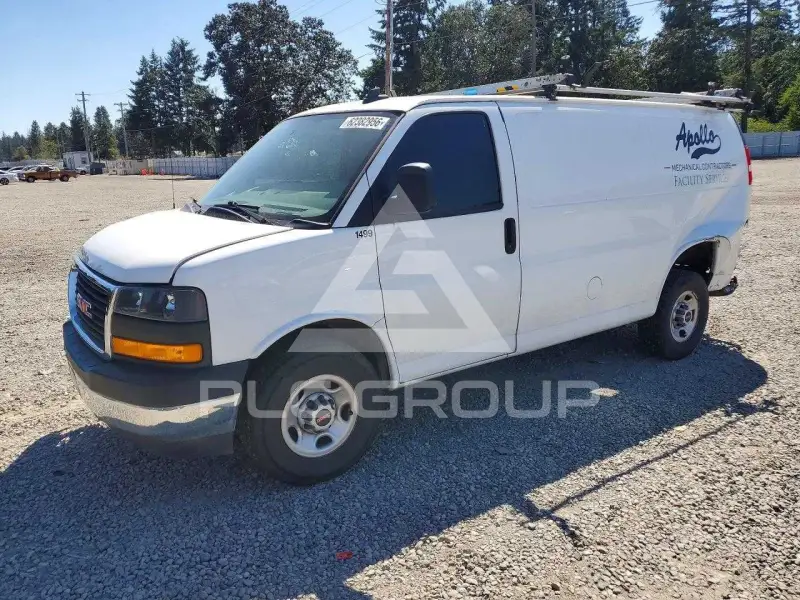 2021 GMC Savana photo