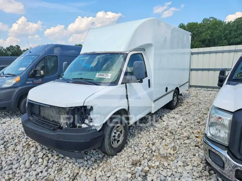 2021 GMC Savana фото