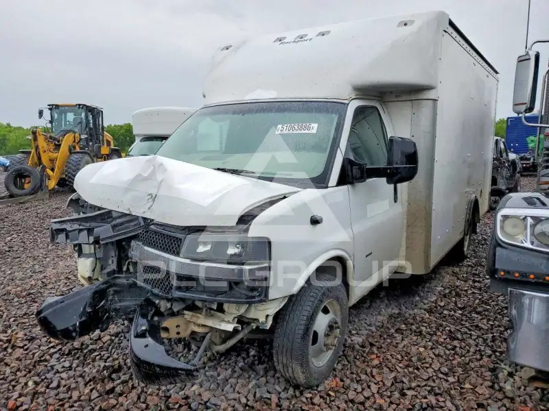 2021 GMC Savana фото