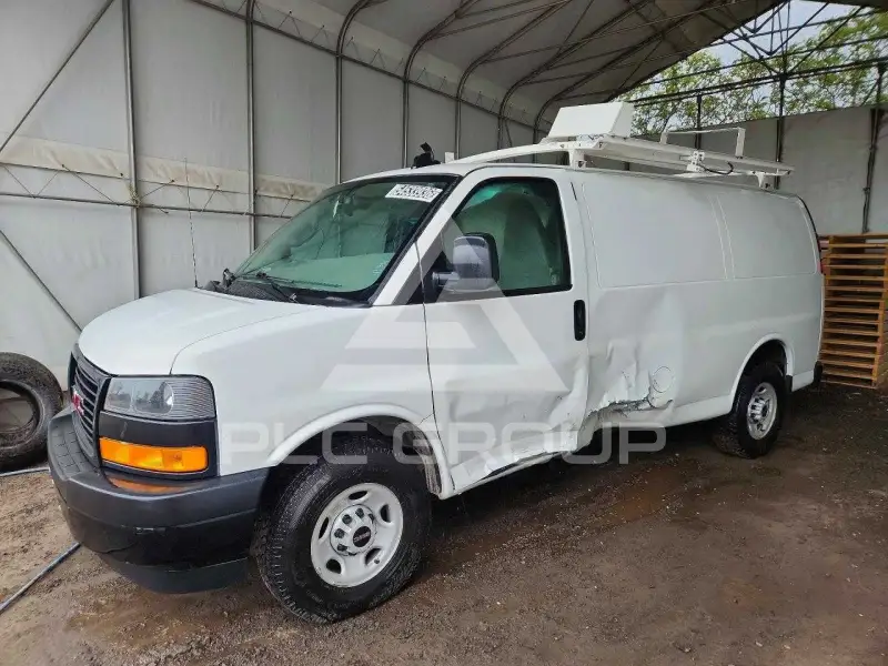 2021 GMC Savana photo