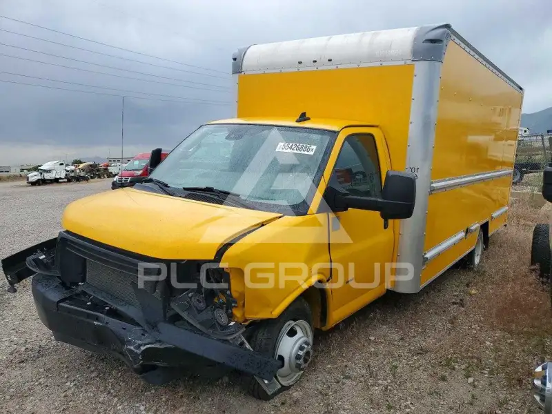 2021 GMC Savana photo