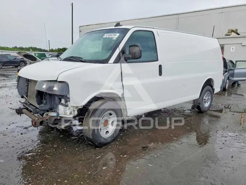 2021 GMC Savana photo