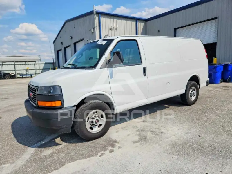 2021 GMC Savana photo