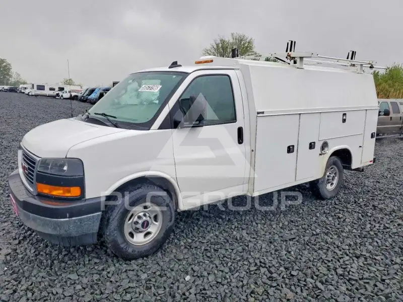 2021 GMC Savana фото