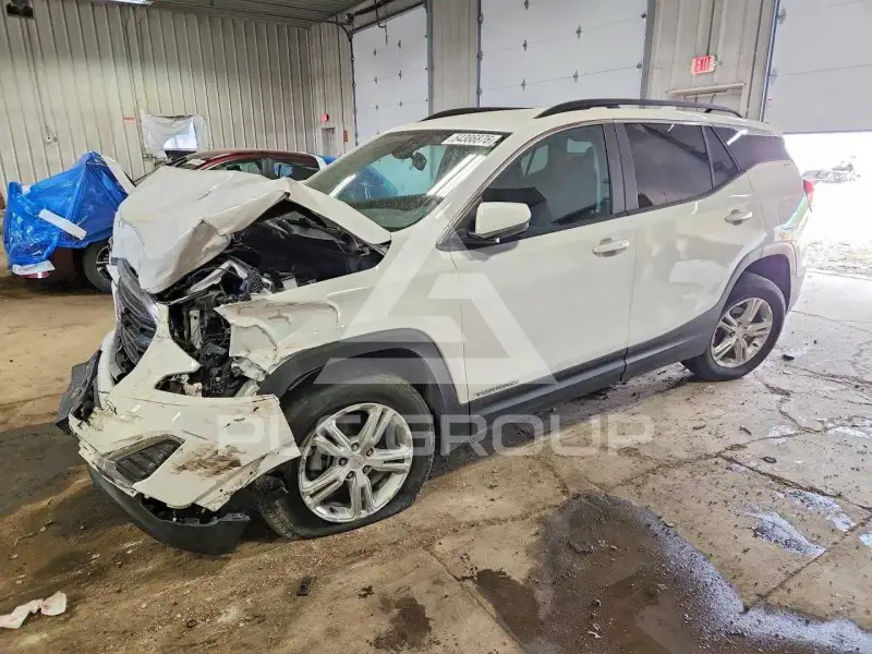 2021 GMC TERRAIN photo