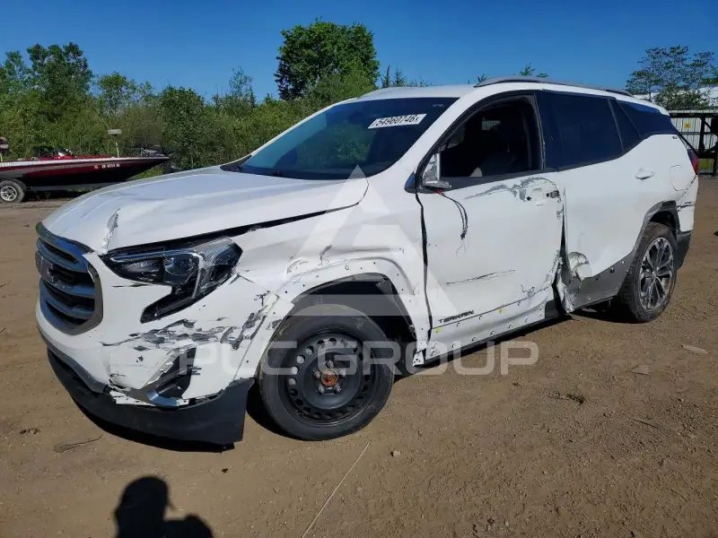 2021 GMC TERRAIN photo