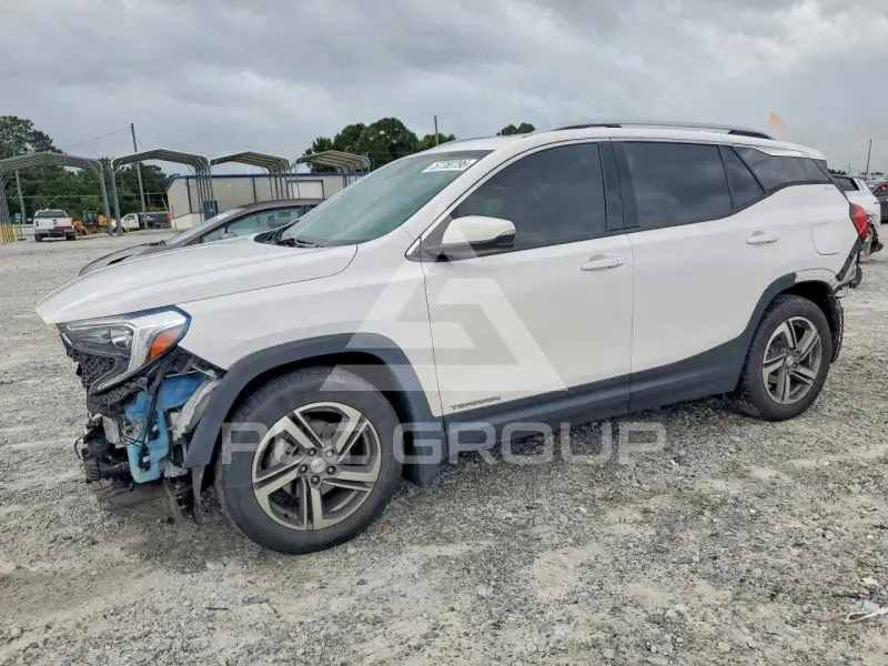 2021 GMC TERRAIN photo