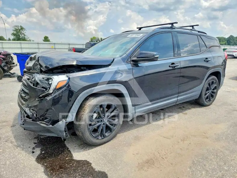 2021 GMC TERRAIN photo