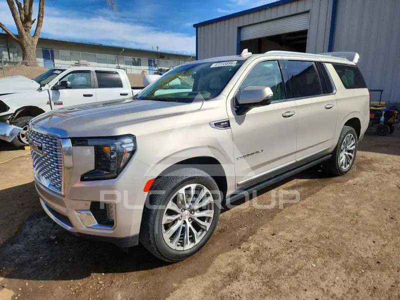 2021 GMC YUKON photo