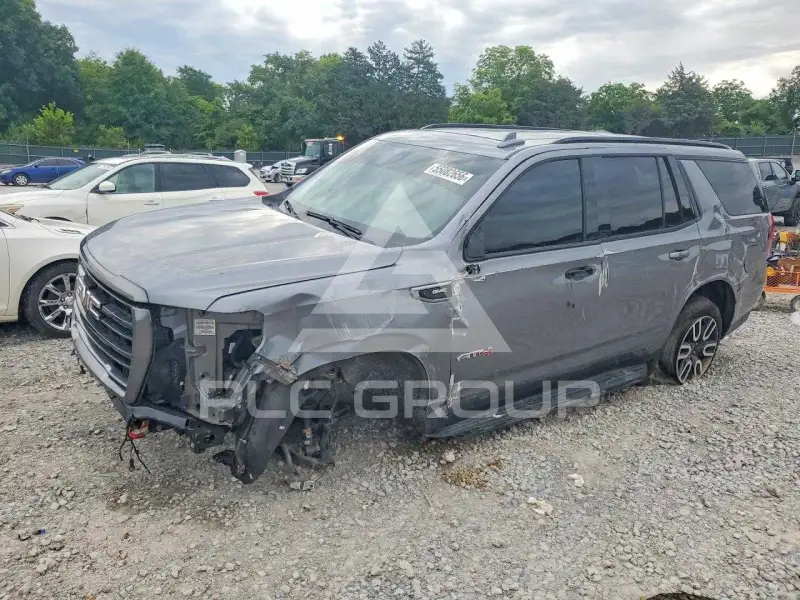 2021 GMC YUKON photo