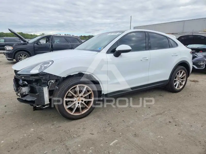 2021 Porsche Cayenne photo